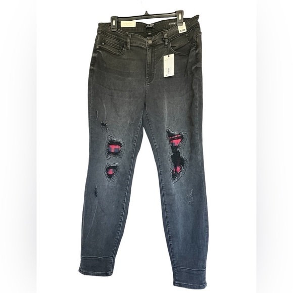 NEW WITH TAGS Judy Blue Black Buffalo Plaid Patch Skinny SIZE 18W - Picture 2 of 16